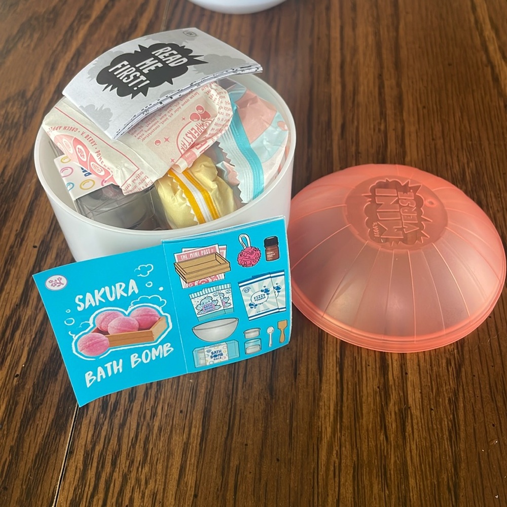 Miniverse Spa - Sakura Bath Bombs